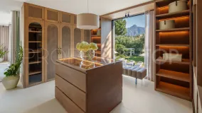 Villa con 4 dormitorios a la venta en Nueva Andalucia