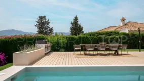 Villa for sale in Benahavis with 4 bedrooms