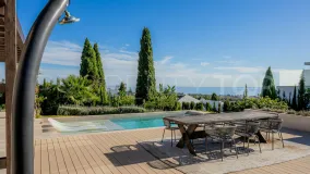 Villa for sale in Benahavis with 4 bedrooms