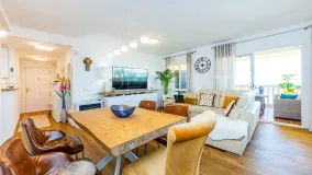 Buy apartment with 3 bedrooms in Fuengirola