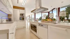 7 bedrooms villa in Nueva Andalucia for sale