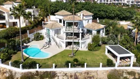 For sale Los Arqueros villa with 5 bedrooms