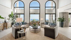Villa en venta de 6 dormitorios en Marbella Hill Club