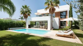 Villa en venta en Los Olivos del Paraiso de 5 dormitorios
