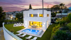 Villa en venta en Atalaya Fairways con 5 dormitorios