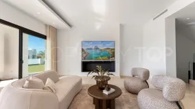 Villa en venta en Atalaya Fairways con 5 dormitorios