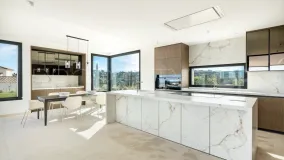Villa a la venta en Sotogrande con 8 dormitorios