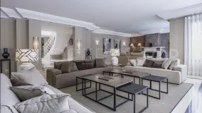 For sale El Madroñal villa with 7 bedrooms