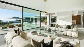 For sale villa in El Madroñal with 8 bedrooms