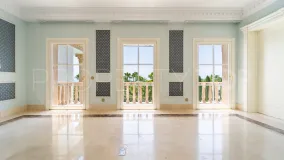 For sale villa in Sierra Blanca with 10 bedrooms