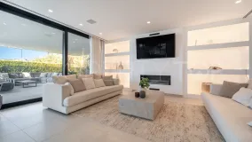 Comprar villa en Nueva Andalucia de 5 dormitorios