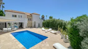 Nueva Andalucia, villa en venta de 5 dormitorios