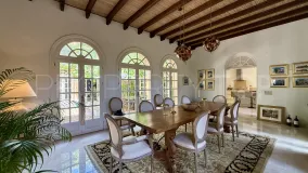 Villa en venta con 6 dormitorios en Benamara