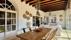 Villa en venta con 6 dormitorios en Benamara