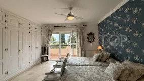 For sale town house in Guadalmina Baja with 5 bedrooms