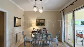 For sale town house in Guadalmina Baja with 5 bedrooms