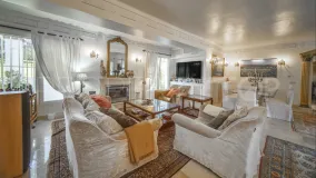 Villa for sale in Guadalmina Alta with 3 bedrooms