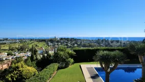 Villa for sale in Altos del Paraiso