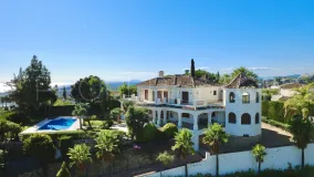 Villa for sale in Altos del Paraiso