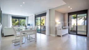 For sale ground floor apartment in Estepona