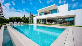 Villa con 5 dormitorios a la venta en Marbella Golden Mile