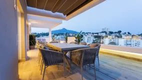 Apartamento en venta de 4 dormitorios en Nueva Andalucia