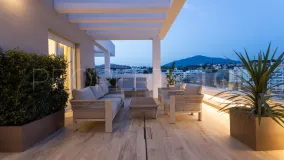 Apartamento en venta de 4 dormitorios en Nueva Andalucia