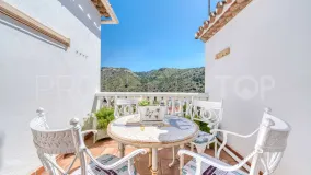 Se vende adosado en Benahavis con 3 dormitorios