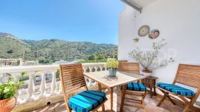 Se vende adosado en Benahavis con 3 dormitorios