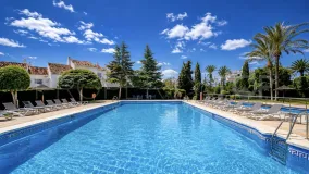 Ground floor apartment for sale in Nueva Andalucia