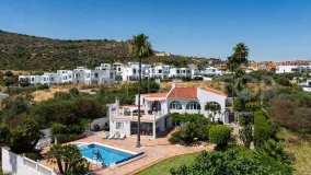 Se vende villa en Manilva con 5 dormitorios
