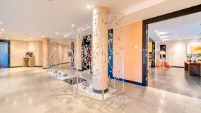 Apartamento a la venta en Marbella - Puerto Banus con 6 dormitorios