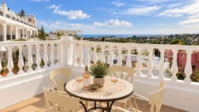 Nueva Andalucia 4 bedrooms town house for sale