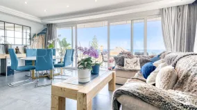 Se vende villa de 5 dormitorios en Estepona
