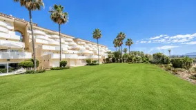 Buy Estepona 2 bedrooms ground floor apartment