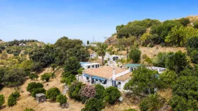 Villa for sale in Alhaurin el Grande