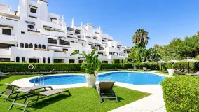 Estepona, apartamento planta baja en venta de 2 dormitorios