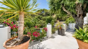 For sale El Madroñal villa