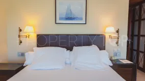 Apartamento en venta de 3 dormitorios en Marbella - Puerto Banus