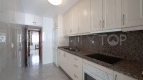 Adosado en venta en Nueva Andalucia de 4 dormitorios