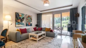 Apartamento planta baja en venta en Alminar de Marbella