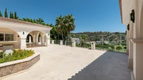 Se vende villa en Los Arqueros con 8 dormitorios