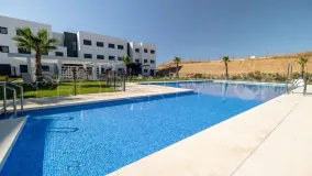 Apartamento planta baja a la venta con 3 dormitorios en Estepona