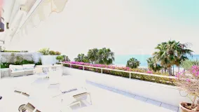 Penthouse for sale in Marbella - Puerto Banus with 3 bedrooms