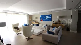 Penthouse for sale in Marbella - Puerto Banus with 3 bedrooms