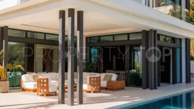 For sale villa in Marbella Golden Mile with 4 bedrooms
