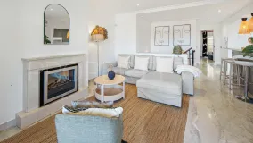 Duplex with 2 bedrooms for sale in Nueva Andalucia
