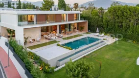 Villa for sale in Guadalmina Alta