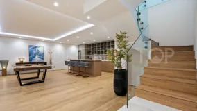 For sale Golden Mile 4 bedrooms apartment