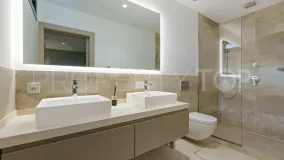 5 bedrooms villa in Nueva Andalucia for sale